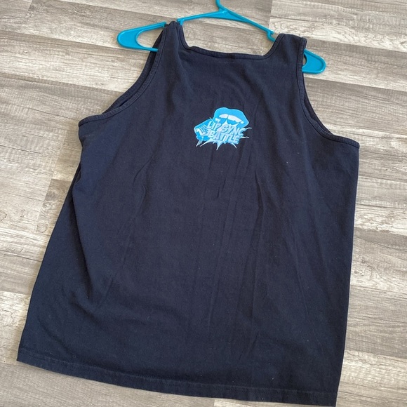 ❤️ Black Tank Top with Vibrant Graphic - Picture 2 of 2